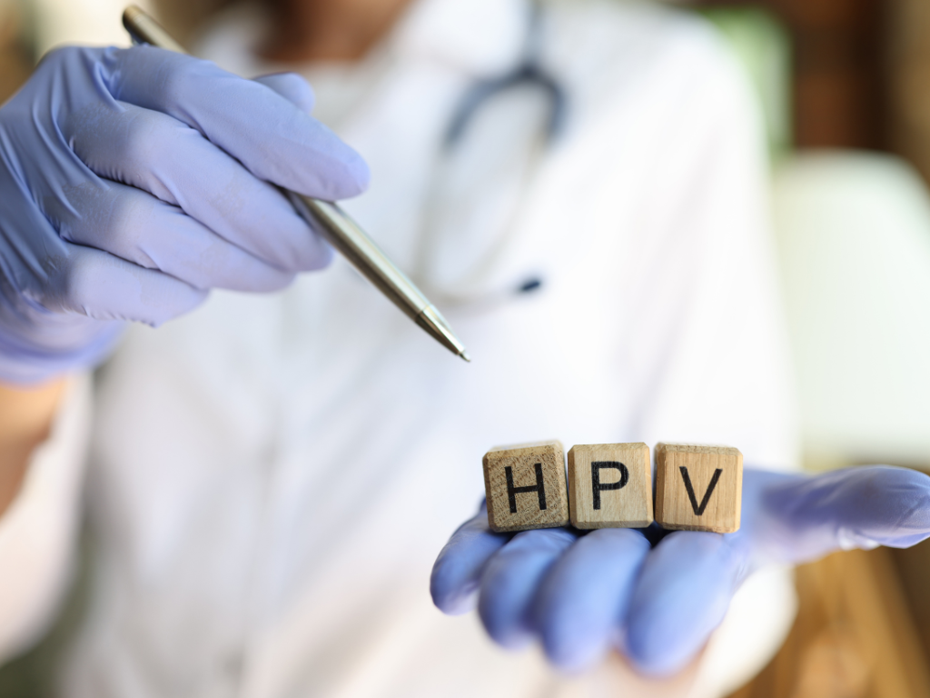 Wirus HPV odpowiada za raka szyjki macicy. Dowiedz się, czym różni się cytologia od testu HPV i dlaczego szczepienie Gardasil 9 jest tak ważne.